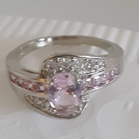 ring - Picture 1 of 1